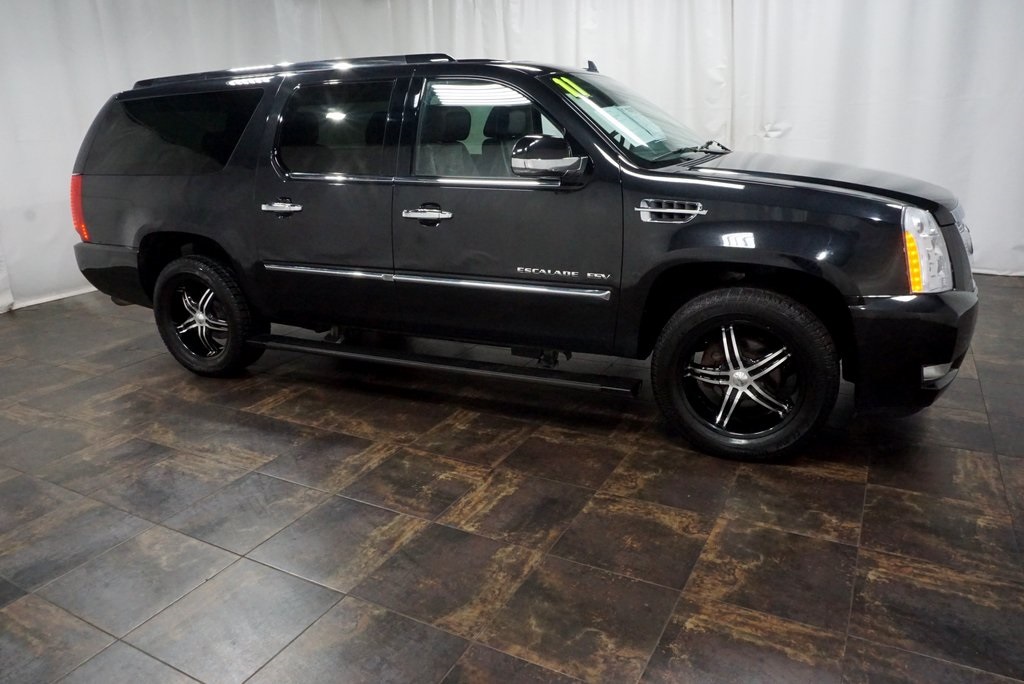 Pre-Owned 2011 Cadillac Escalade ESV Platinum Edition 4D Sport Utility