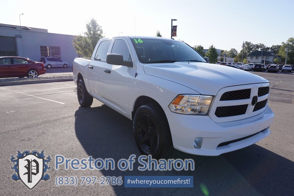 Pre Owned 2016 Ram 1500 Express 4wd