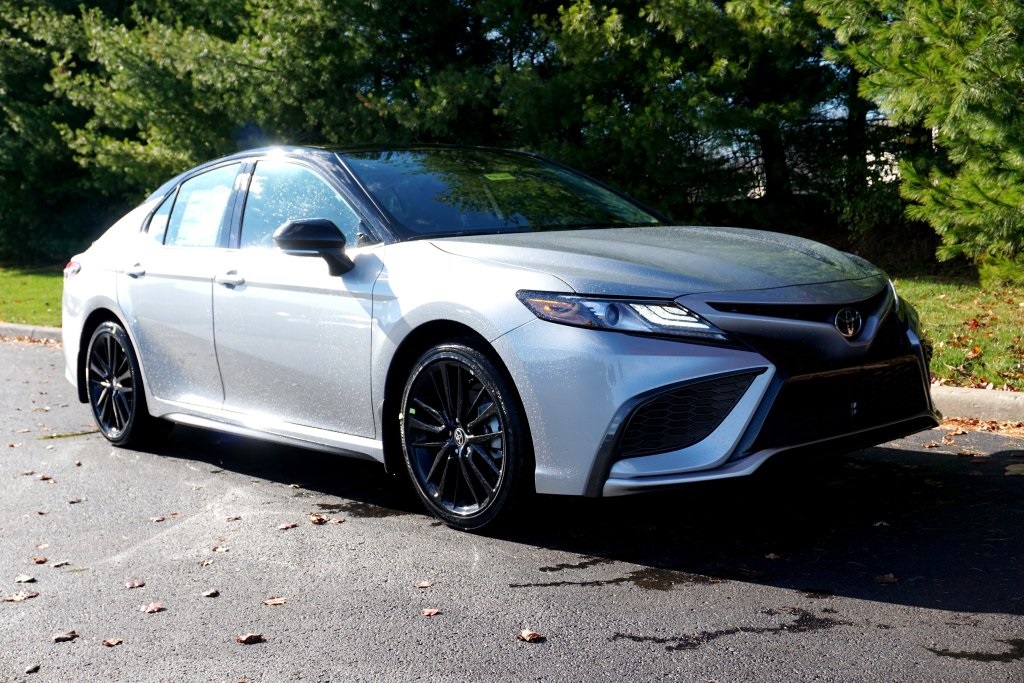 Toyota camry 2021 года